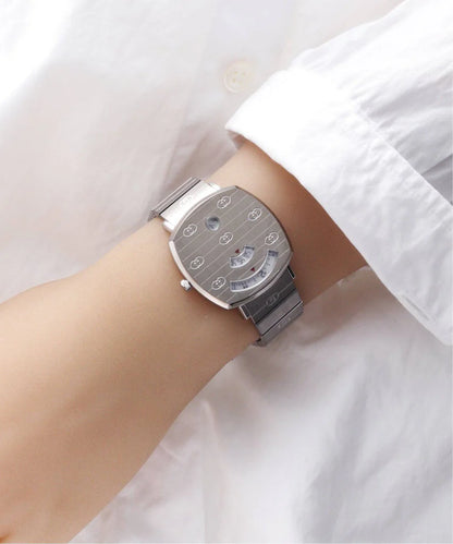 Gucci Grip Quartz Silver Dial Silver Steel Strap Watch - YA157401