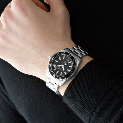 Gucci Dive Quartz Black Dial Silver Steel Strap Watch - YA136301